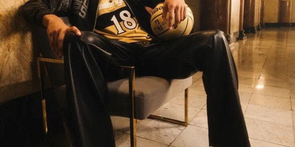 基肖恩-乔治展示球队新球衣，奇才官方附文：永不过时的穿搭