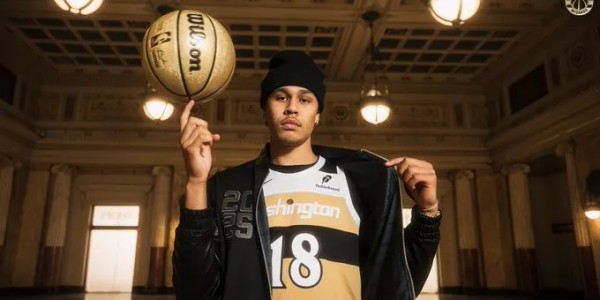 基肖恩-乔治展示球队新球衣，奇才官方附文：永不过时的穿搭