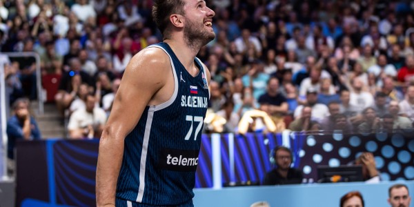 前斯洛文尼亚主教练透露：东契奇成功减重12公斤，但球队仍需钱查尔与内博助力