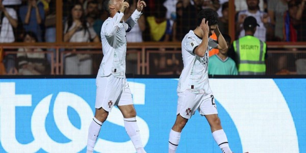 40岁C罗世预赛完美开局：双响+远程世界波！获7.9分，再创5大纪录