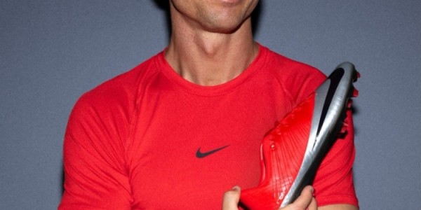 kaiyun下载-传奇回归！耐克发布C罗新款球鞋，复刻2009年经典款式